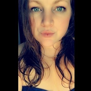 Meet your Posher, Alison